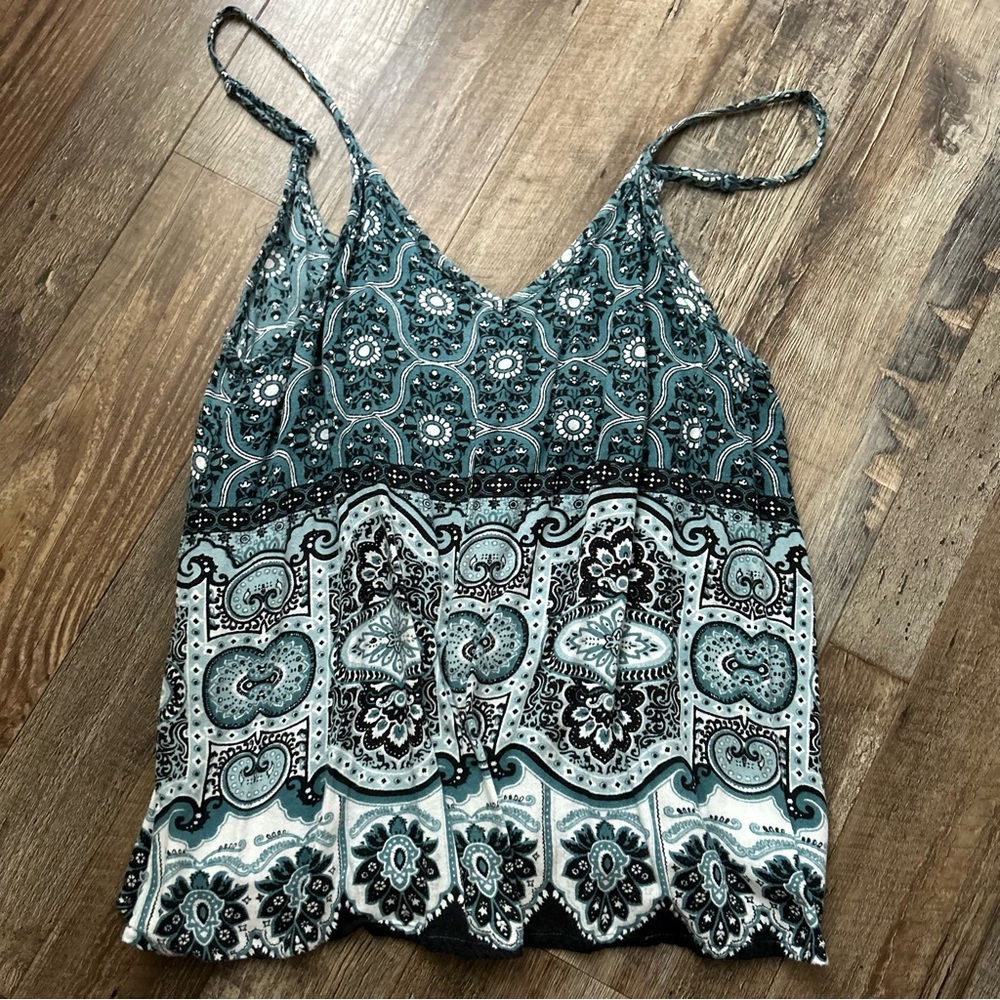 Francesca’s Tank Tops - Picture 2 of 5